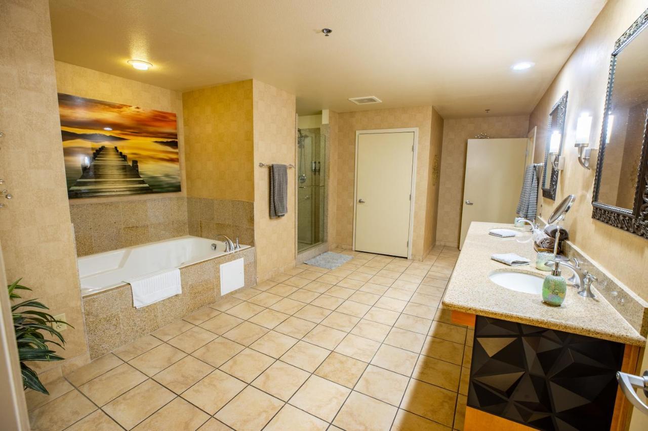 2100 Sqft Penthouse Suite W/ Strip Views! Pool Gym Λας Βέγκας Εξωτερικό φωτογραφία